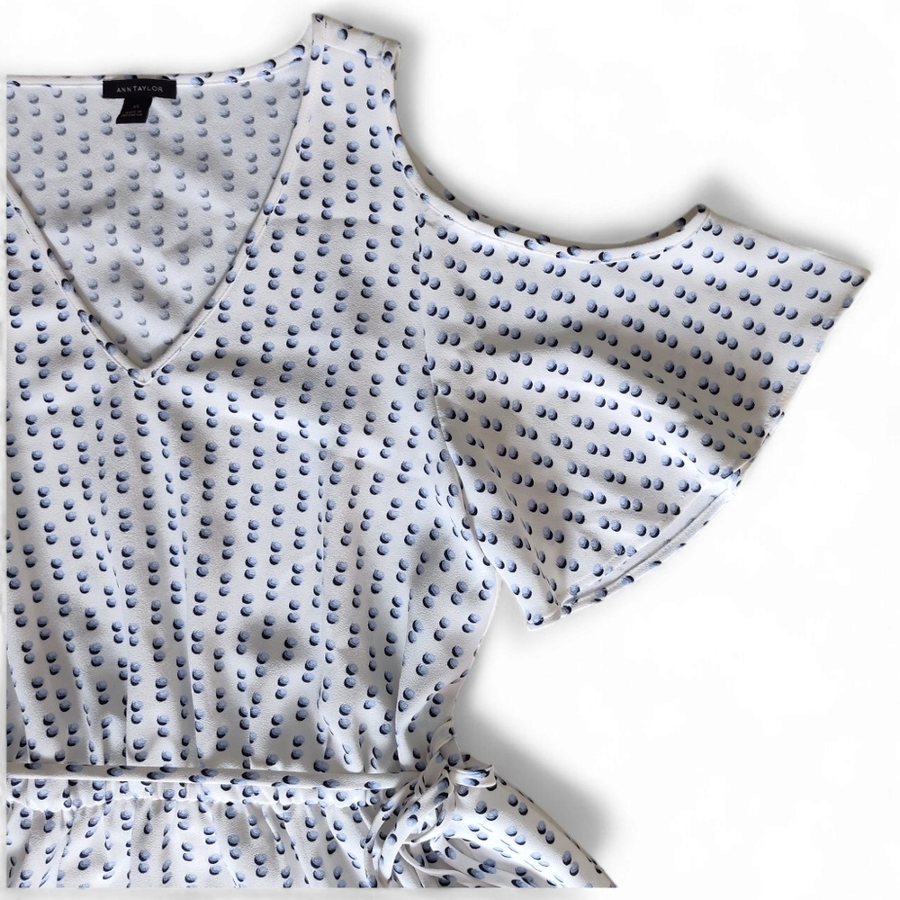 Ann Taylor Cold Shoulder Peplum Top Womens Size xs - Picture 2 of 9